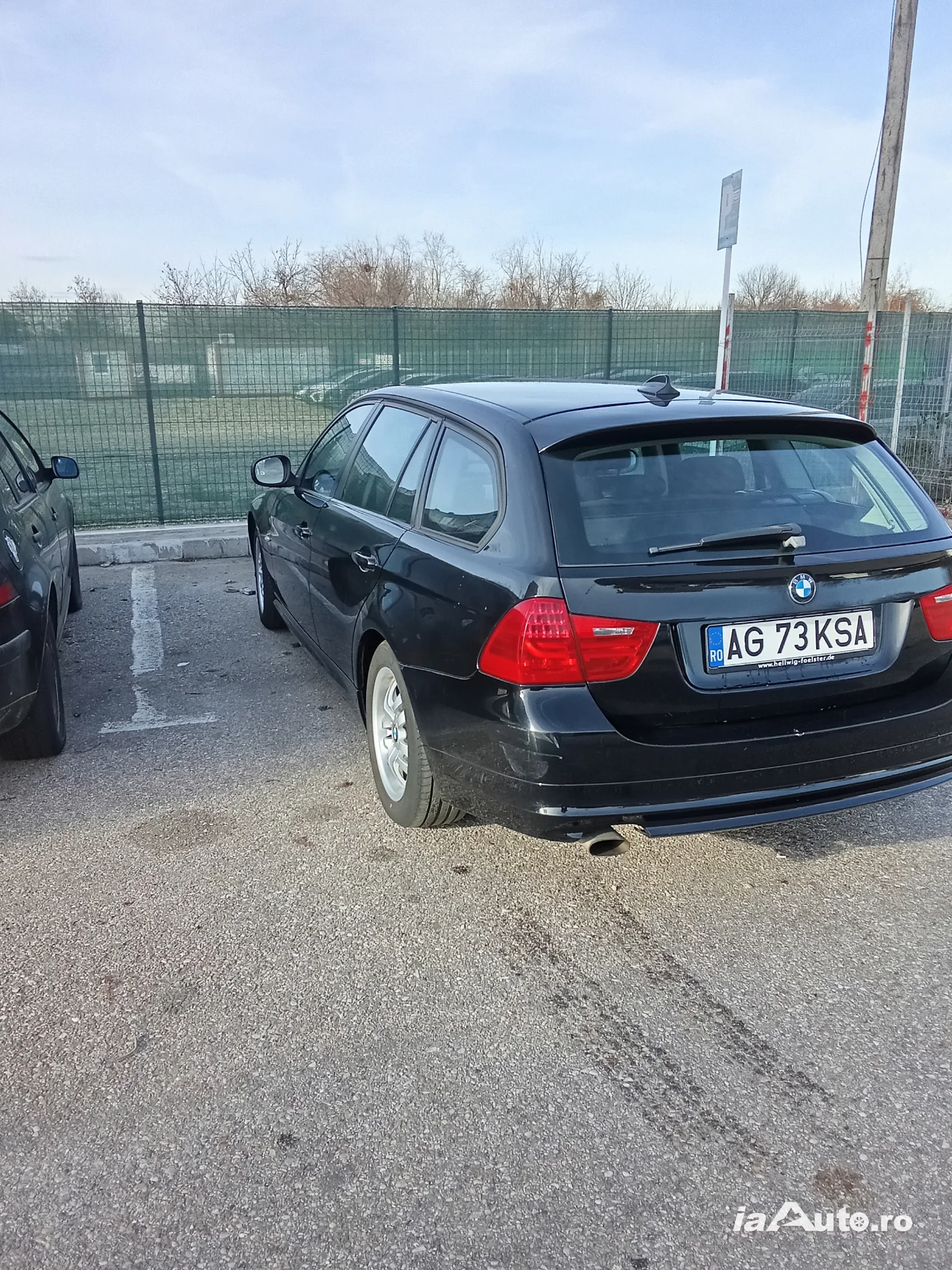 bmw318d, 2010 manual de vanzare in Pitești, Argeș - poza 1