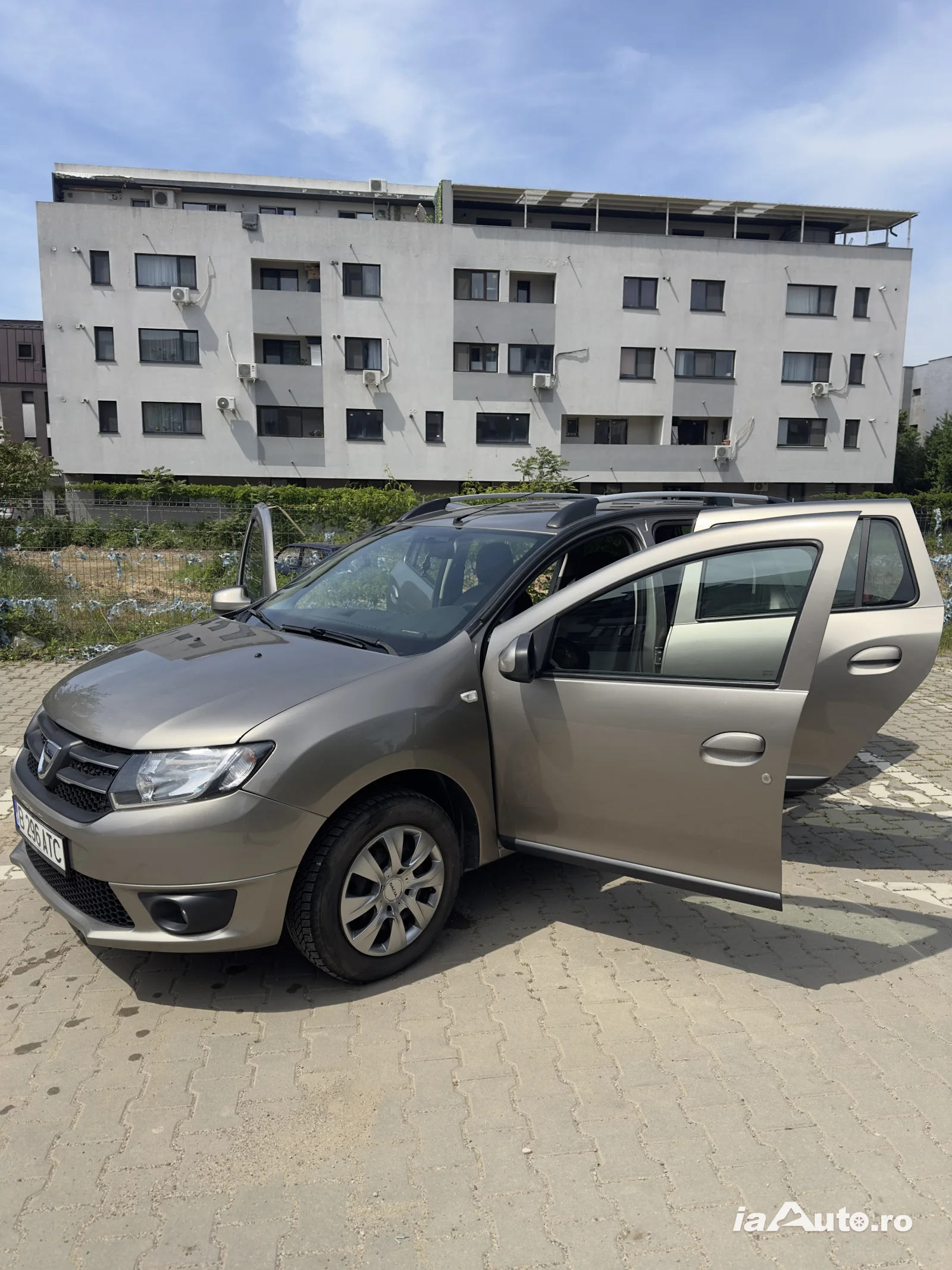 Dacia Logan MCV II Laureate 2014 0.9 TCe de vanzare in Sector 6, București - poza 2