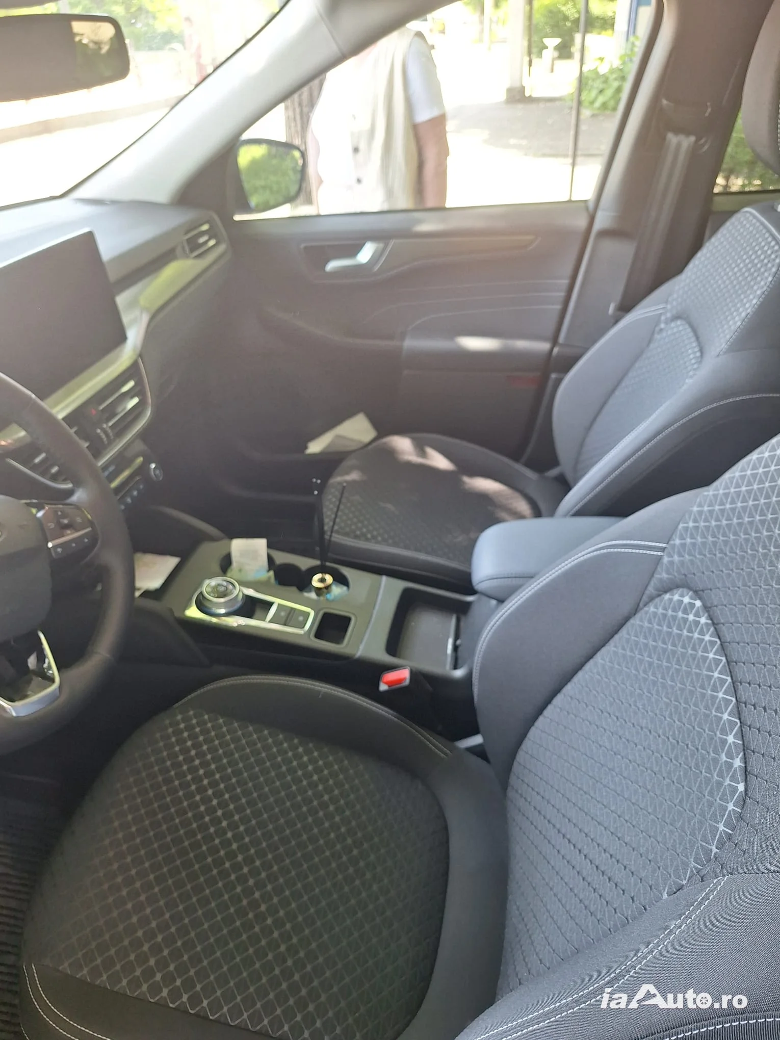 Ford Kuga 2025 – Ca Nouă, Doar 2.500 km, Garanție de Fabrică de vanzare in Ploiești, Prahova - poza 2