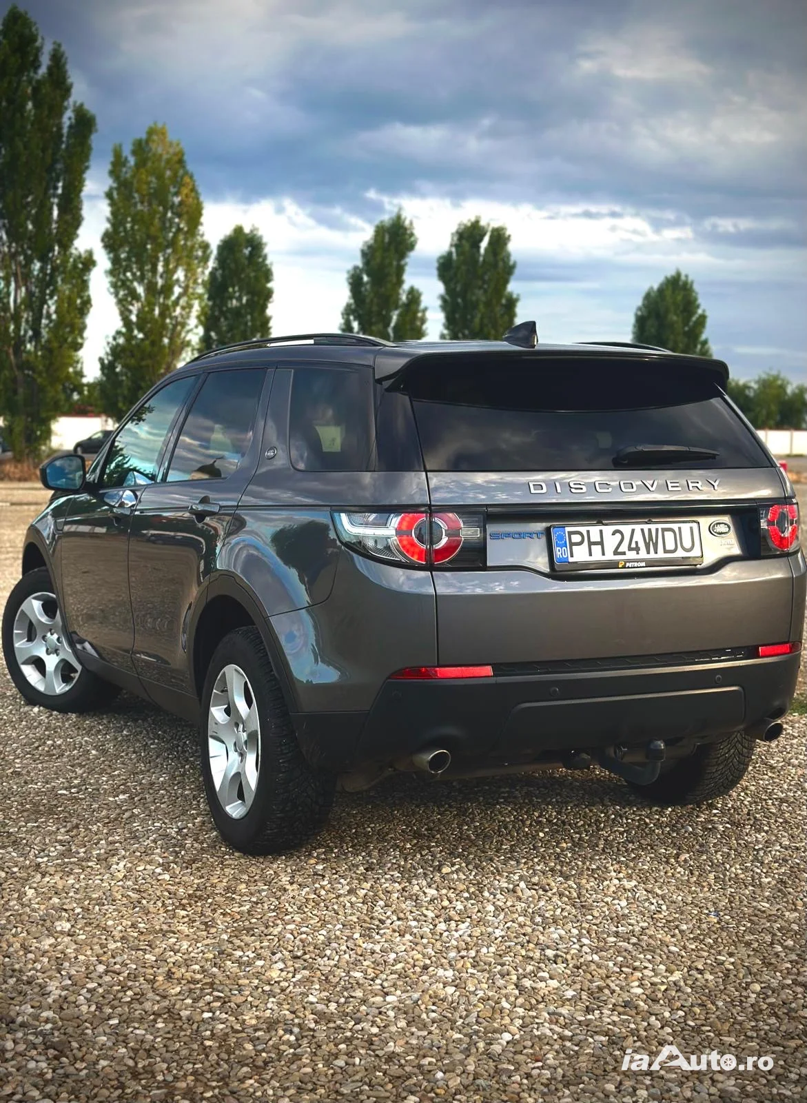 Land Rover Discovery Sport 2.0 Diesel 150 CP | 2018 | 178.000 km | 2 chei de vanzare in Ploiești, Prahova - poza 3