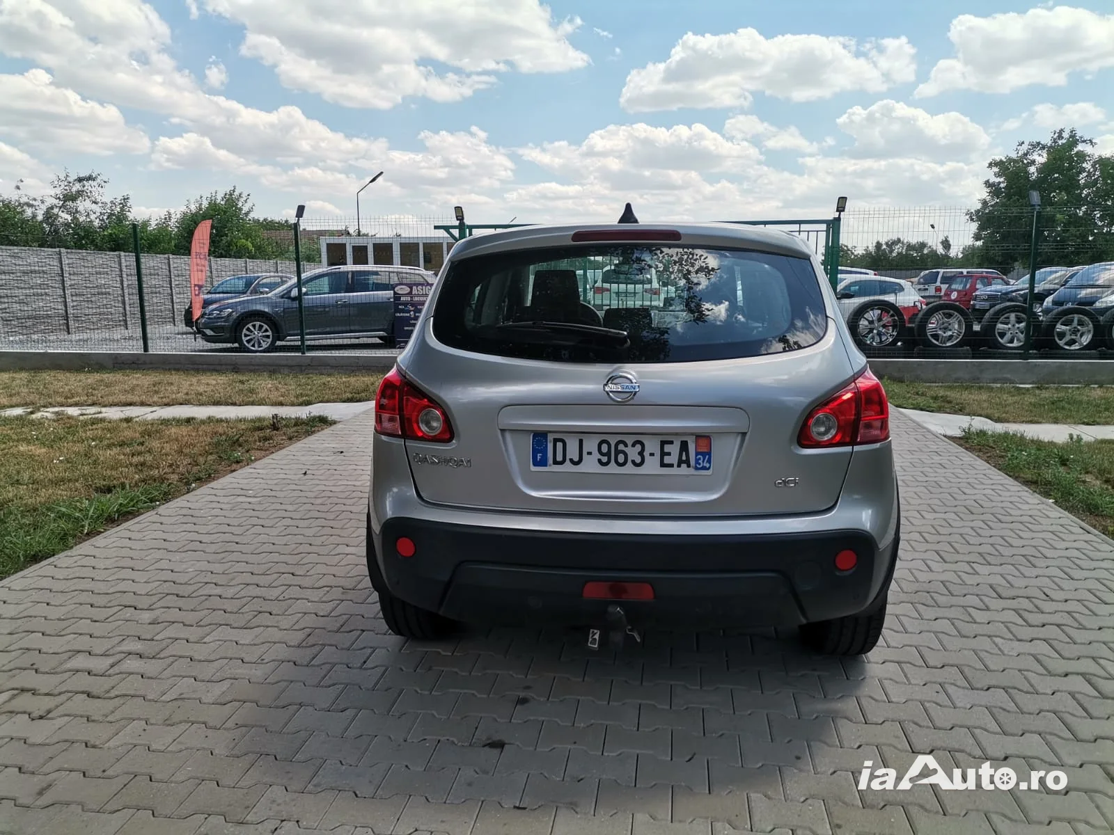 Nissan Qashqai 2.0d de vanzare in Chișineu-Criș, Arad - poza 2