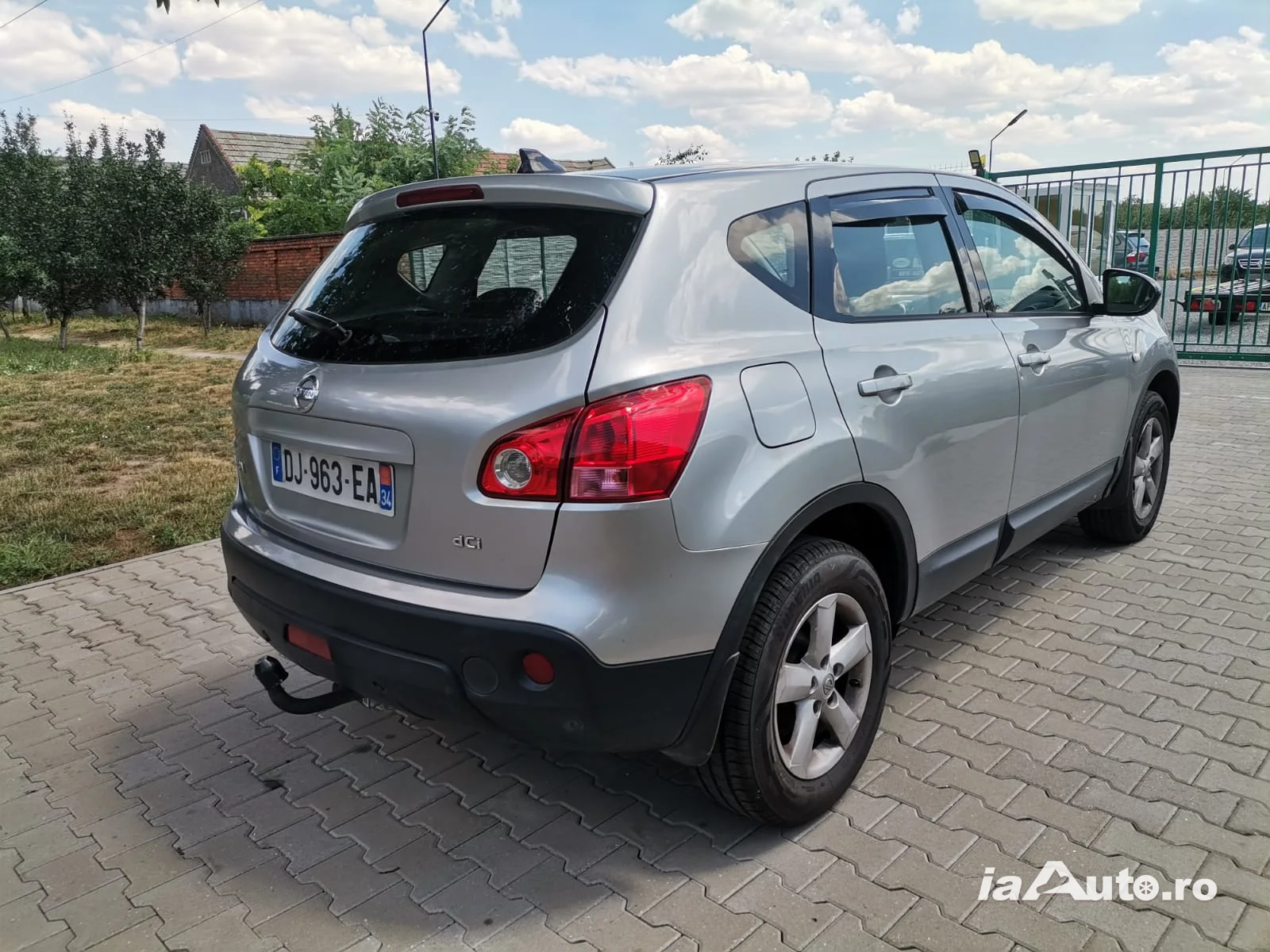 Nissan Qashqai 2.0d de vanzare in Chișineu-Criș, Arad - poza 3