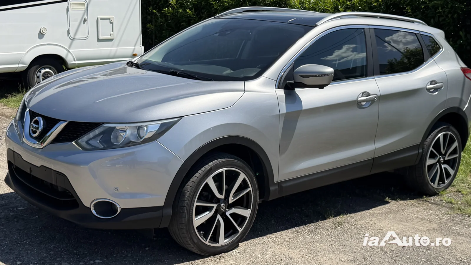 NISSAN QASHQAI 1.6 Dci / Automat/ Panoramic de vanzare in Bacău, Bacău - poza 2