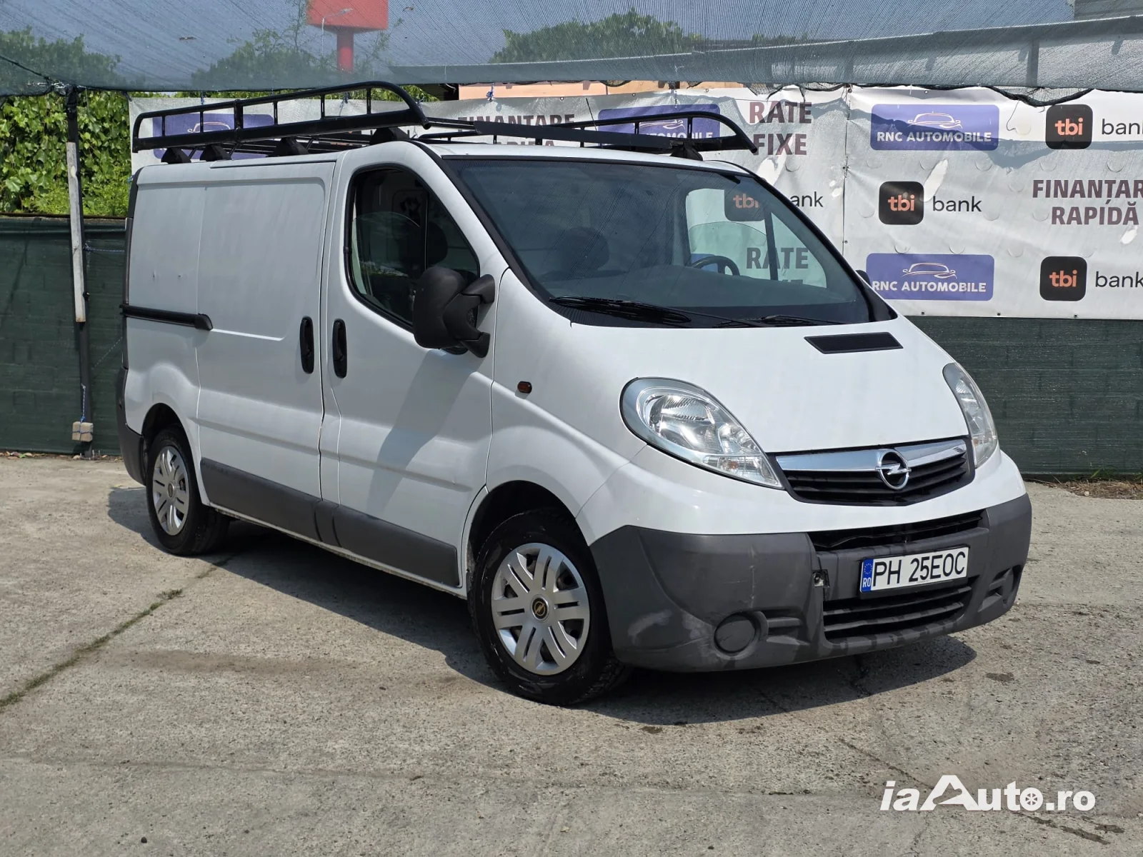 Vivaro de marfa fab 2011 de vanzare in Ploiești, Prahova - poza 2