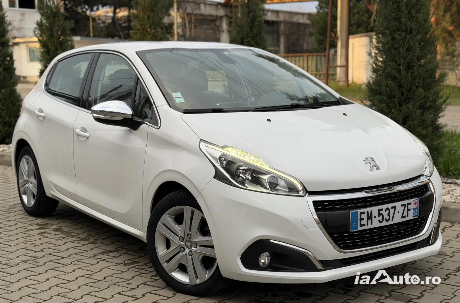 Peugeot 208 Facelift Allure 06.2017 Carplay Navigatie 1.6 Blue Euro 6 de vanzare in Ploiești, Prahova - poza 2