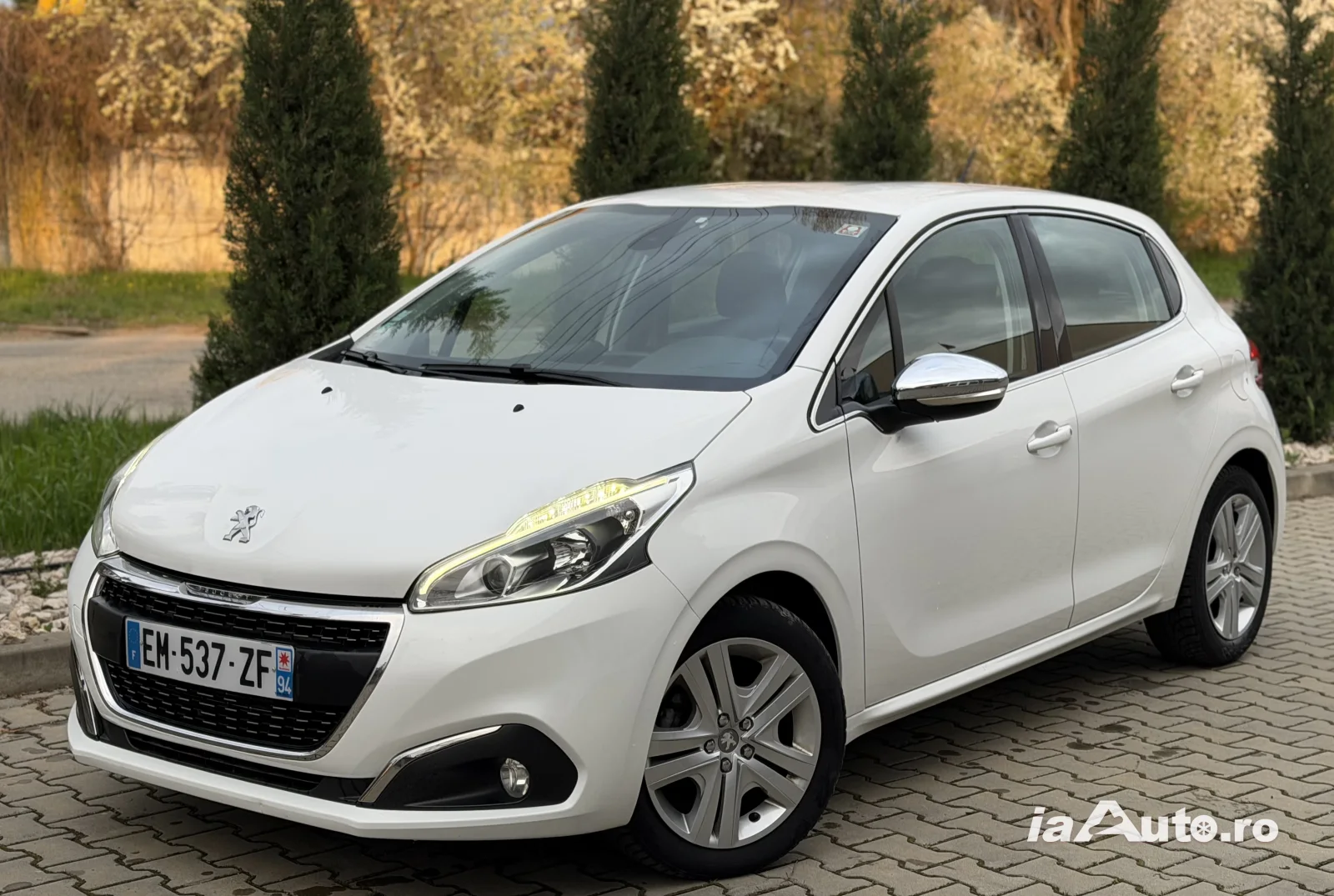 Peugeot 208 Facelift Allure 06.2017 Carplay Navigatie 1.6 Blue Euro 6 de vanzare in Ploiești, Prahova - poza 3