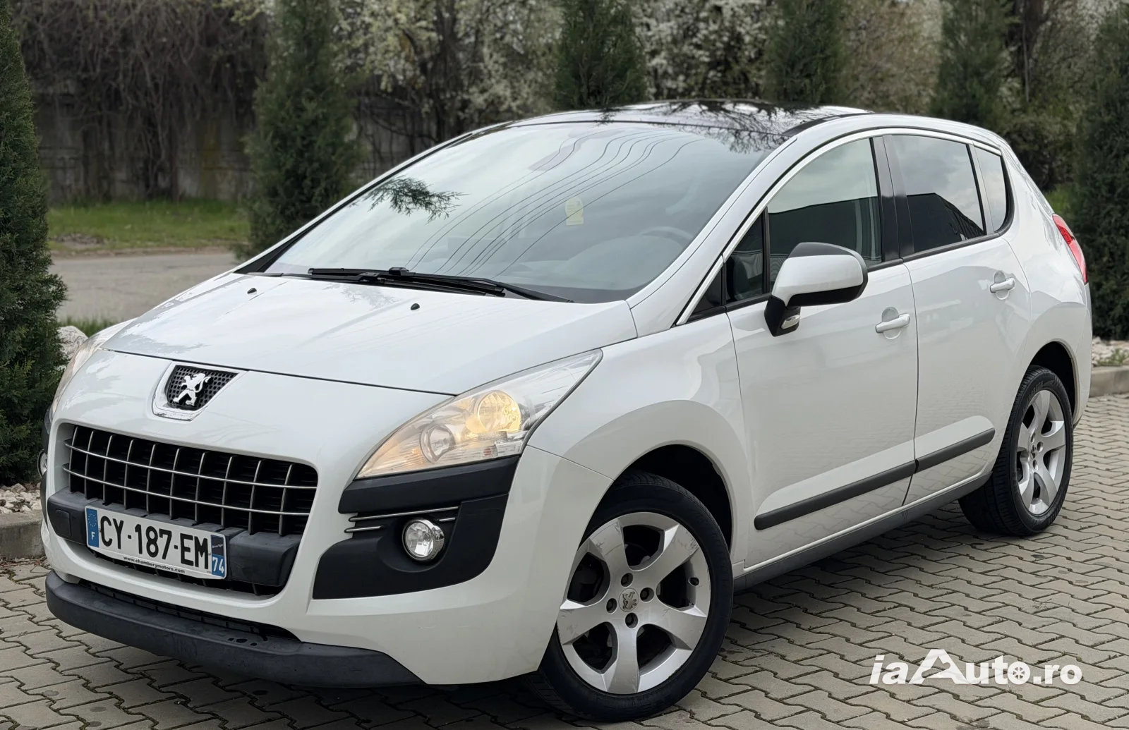 Peugeot 3008 Feline 2013 1.6 eHdi 115 CP Panoramic Navigatie Euro 5 de vanzare in Ploiești, Prahova - poza 1