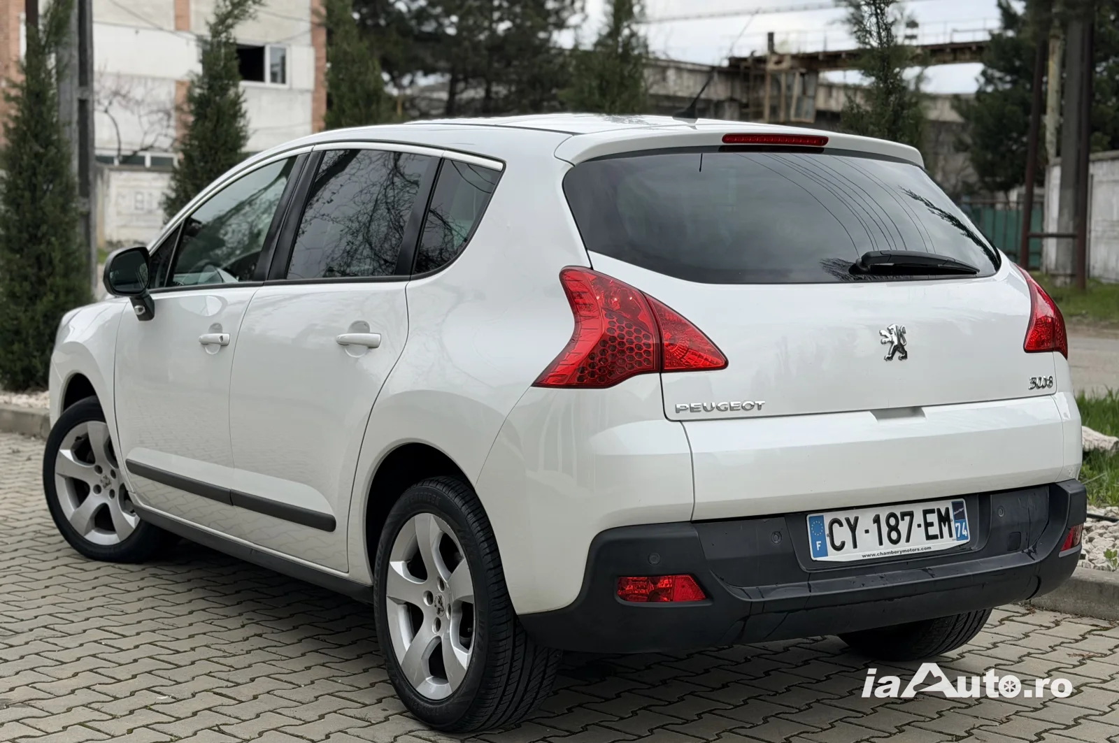 Peugeot 3008 Feline 2013 1.6 eHdi 115 CP Panoramic Navigatie Euro 5 de vanzare in Ploiești, Prahova - poza 3