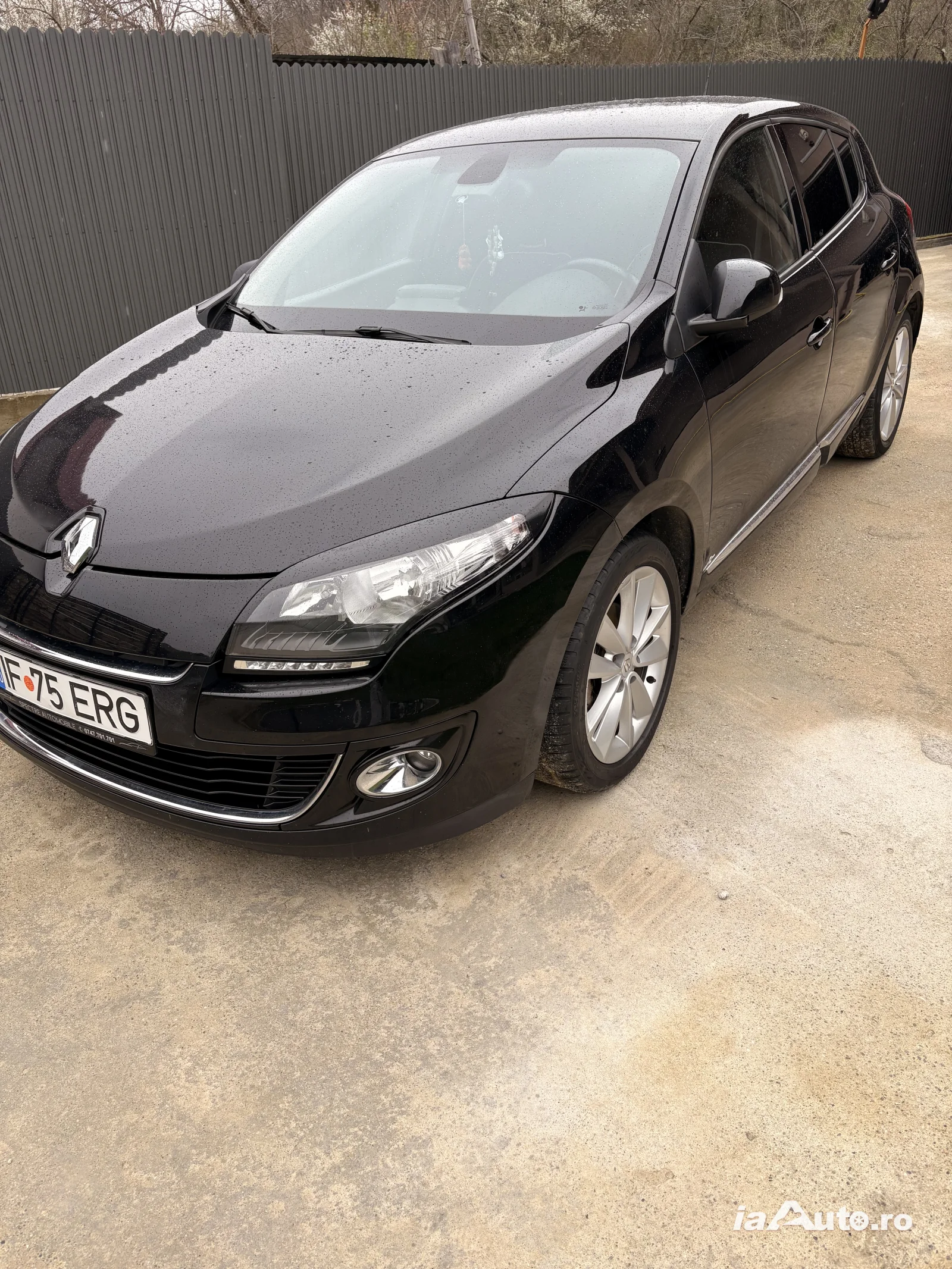 MEGAN 3 AN2013 1,5 DCI 110cpEuro 5 de vanzare in Scornicești, Olt - poza 1