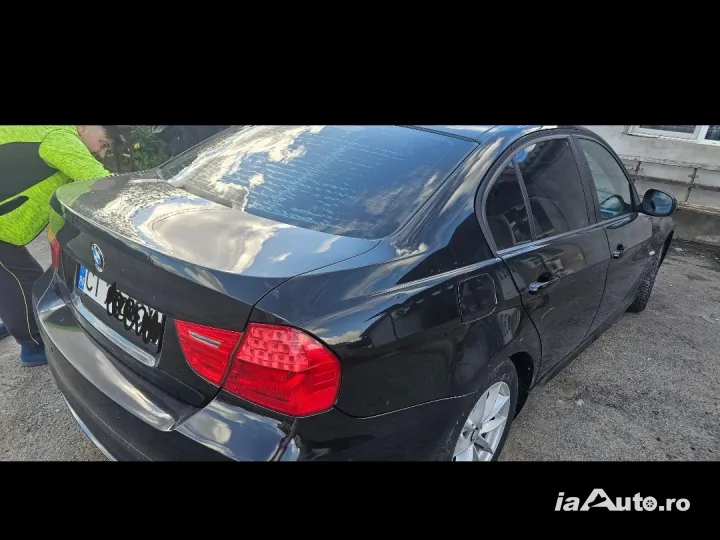 Vand/Schimb BMW 318d 2012 Facelift,Automat de vanzare in Medgidia, Constanța - poza 2