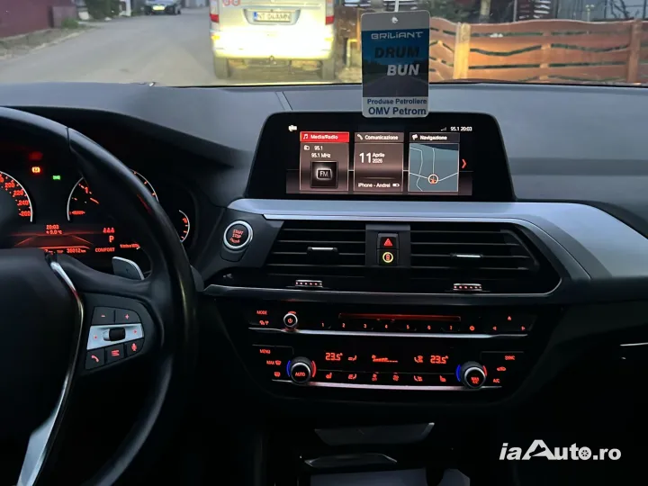 Vând BMW x4 2020 mild hibrid diesel 48 500 km model deosebit de vanzare in Piatra Neamț, Neamț - poza 3