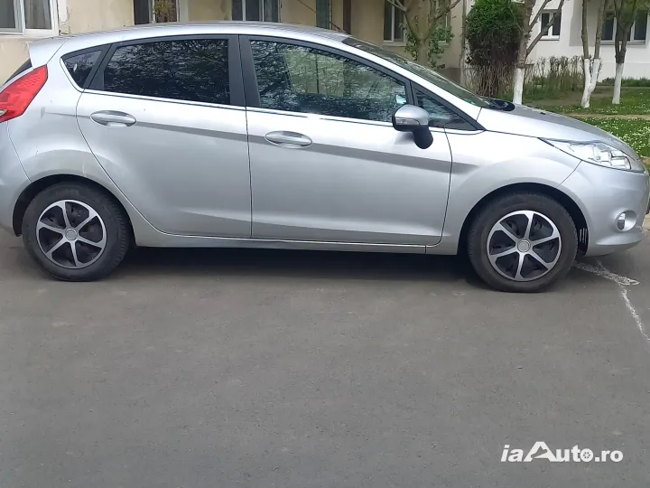 Ford fiesta Titanium de vanzare in Târnăveni, Mureș - poza 1