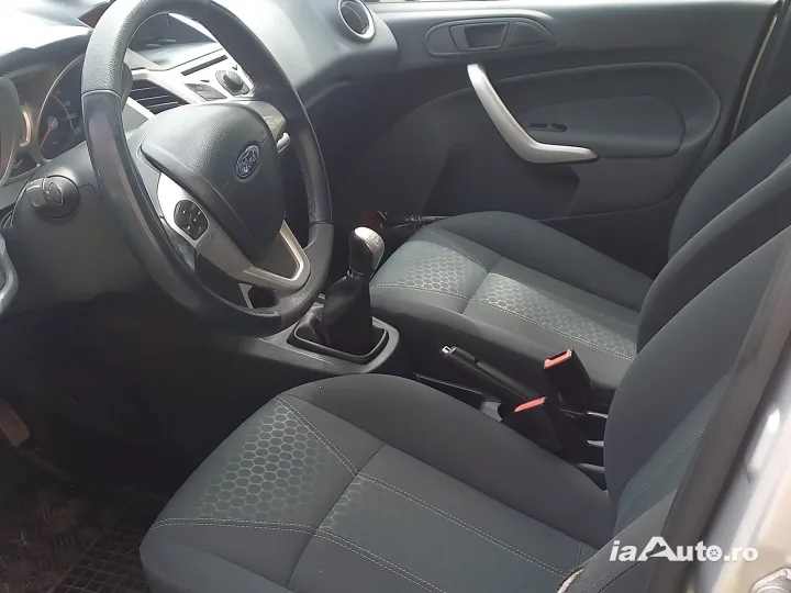 Ford fiesta Titanium de vanzare in Târnăveni, Mureș - poza 3
