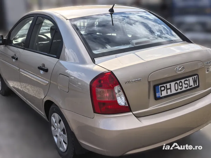 HYUNDAI ACCENT - 1.4 Benzină (2007) de vanzare in Sinaia, Prahova - poza 5