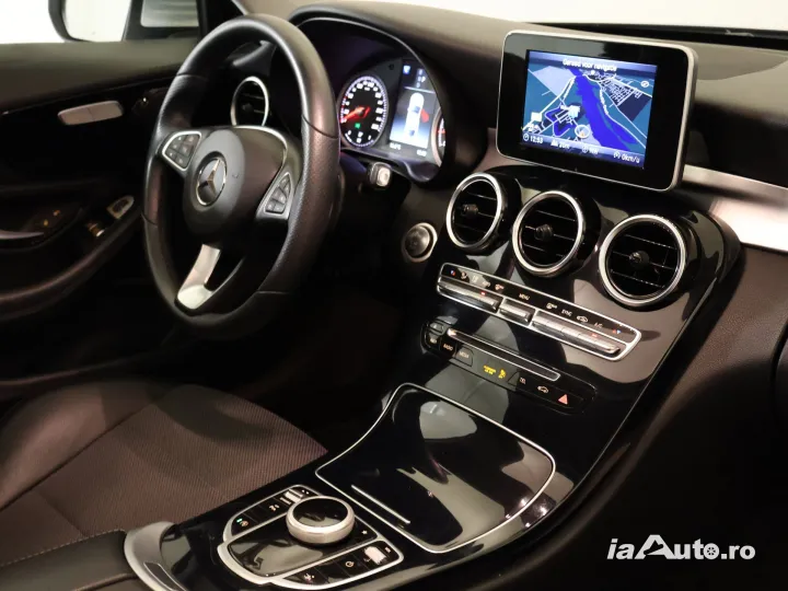 Mercedes C180 benzina,Gri Argintiu 2018,131000 km,Euro6,cutie automata,2 usi,superba de vanzare in Sector 1, București - poza 3