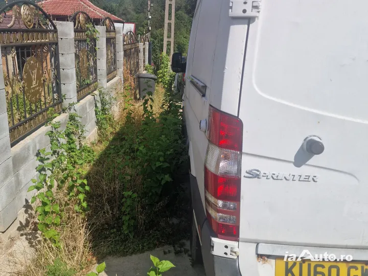 Vind sprinter masina este in stare buna de vanzare in Baia de Aramă, Mehedinți - poza 1