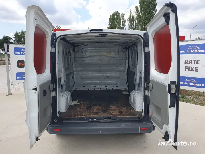 Vivaro de marfa fab 2011 de vanzare in Ploiești, Prahova - poza 4