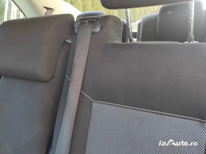 Opel Zafira de vanzare in Vicovu de Sus, Suceava - poza 5