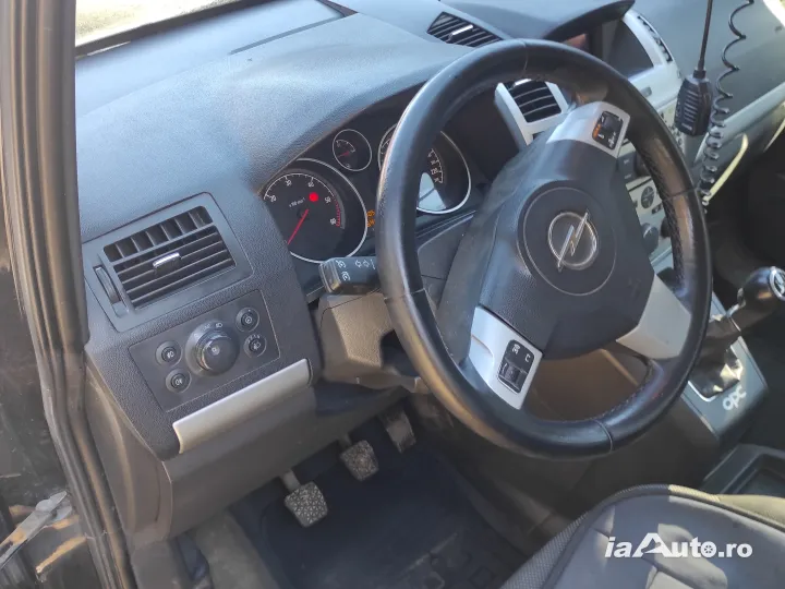 Opel Zafira de vanzare in Vicovu de Sus, Suceava - poza 8