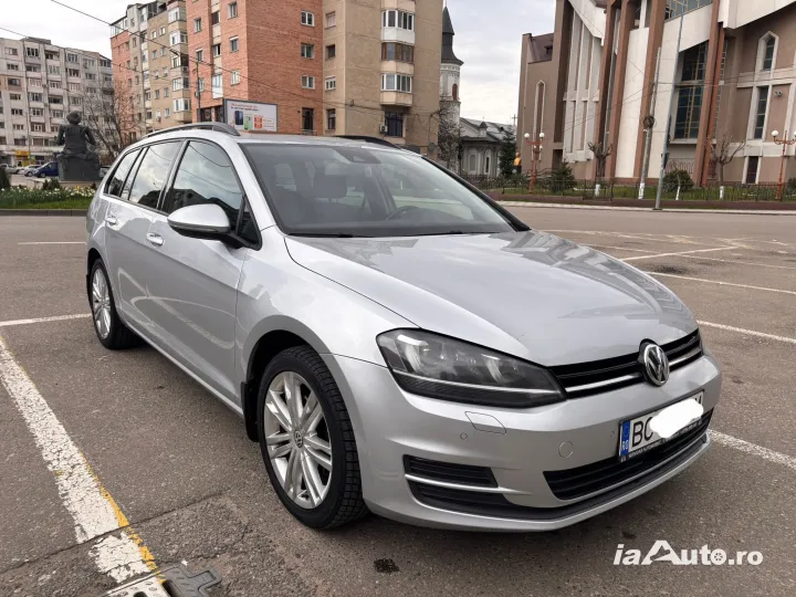 Golf 7 an 2016 1.6 Tdi Diesel Euro 6 Daylight Led BiXenon Navi Climatronic de vanzare in Bacău, Bacău