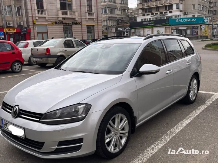 Volkswagen Golf 7 Daylight Led/BiXenon Adaptiv/Climatronic/Navi/Euro 6 an 2016 Full de vanzare in Bacău, Bacău - poza 2