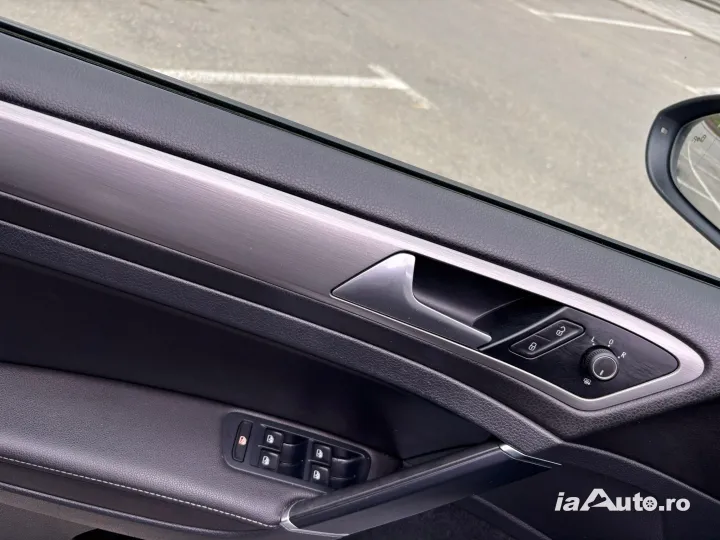 Volkswagen Golf 7 Daylight Led/BiXenon Adaptiv/Climatronic/Navi/Euro 6 an 2016 Full de vanzare in Bacău, Bacău - poza 4