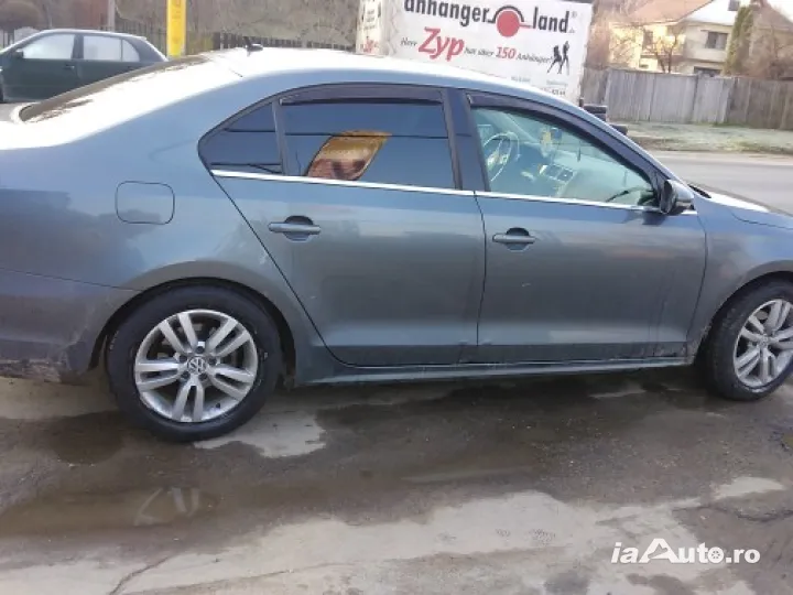 Jetta 2011 1.6tdi manuala de vanzare in Sector 2, București - poza 2