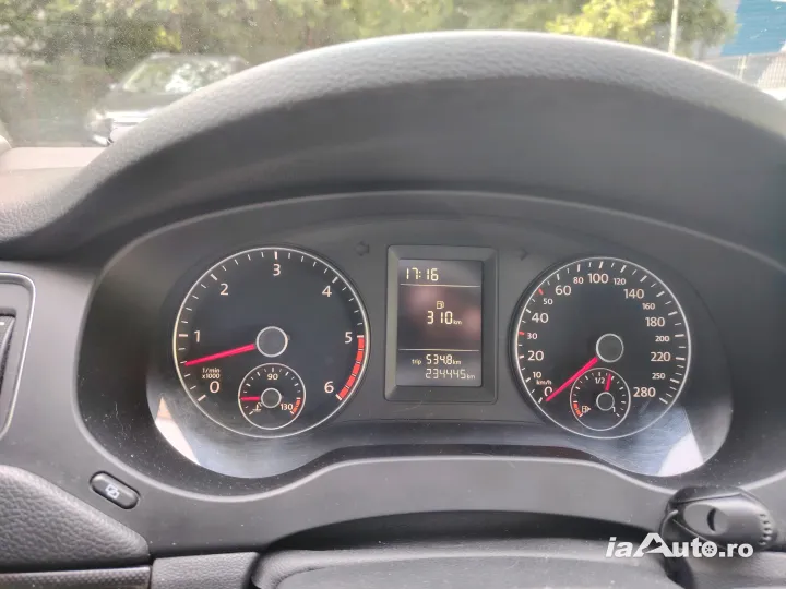 Jetta 2011 1.6tdi manuala de vanzare in Sector 2, București - poza 5