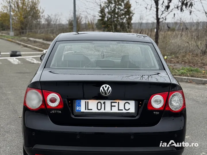 VW Jetta 1.9 TDI DSG 7+1 de vanzare in Slobozia, Ialomița - poza 2