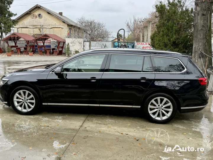 Volkswagen Passat 2.0TDI - Automata - FULL - Piele - Faruri Matrix - Distronic de vanzare in Buzău, Buzău