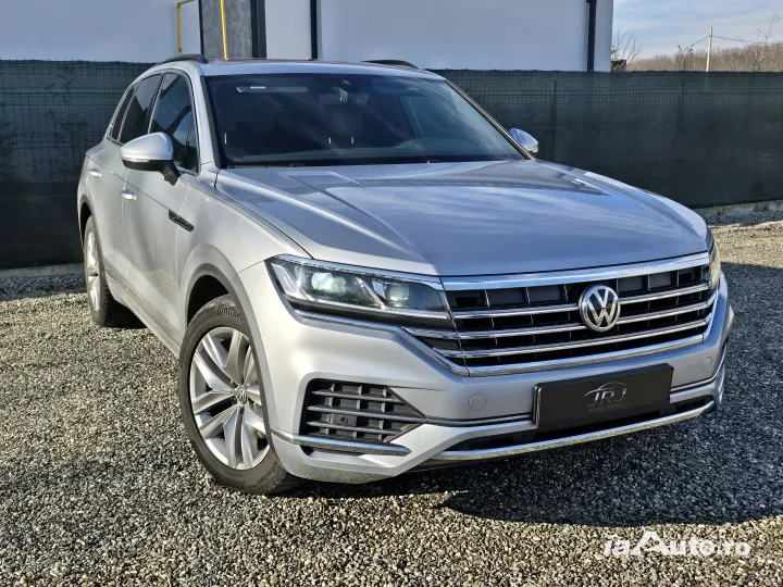 Volkswagen Touareg V6 TDI 286CP /All-wheel steering/Air suspension/Panoramic/ de vanzare in Pitești, Argeș - poza 4
