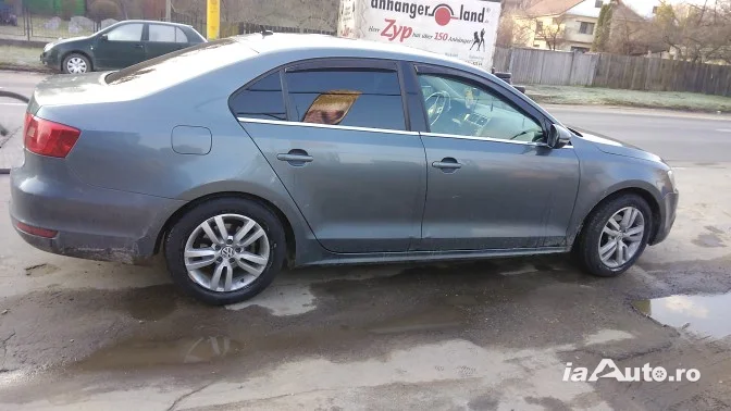 Jetta 2011 1.6tdi manuala de vanzare in Sector 2, București - poza 2