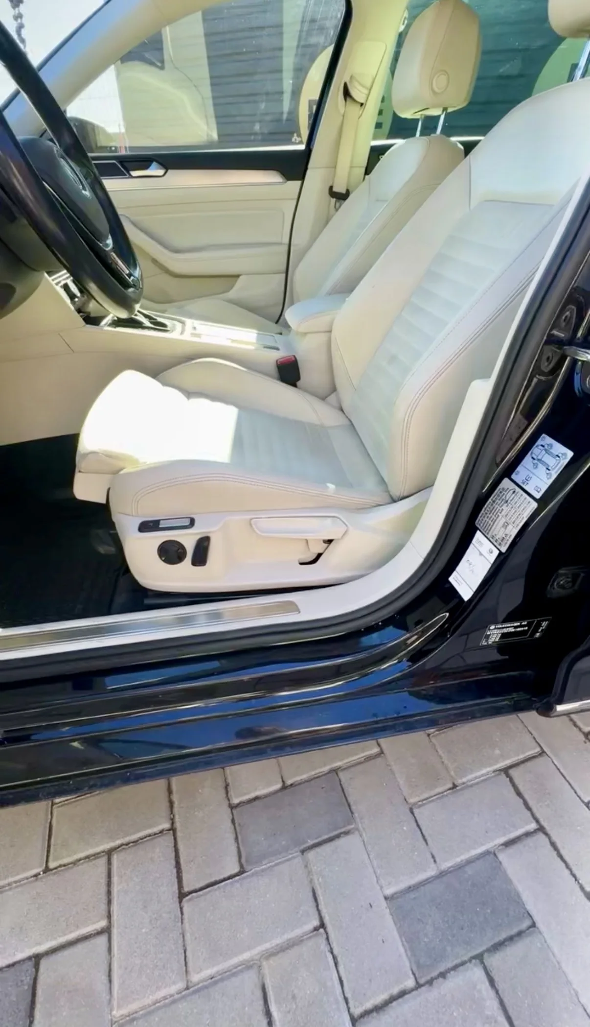 Volkswagen Passat 2.0TDI - Automata - FULL - Piele - Faruri Matrix - Distronic de vanzare in Buzău, Buzău - poza 6